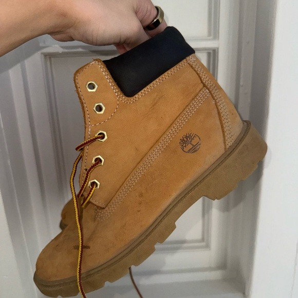 Timberland Wheat Leather Boots with Black Collar